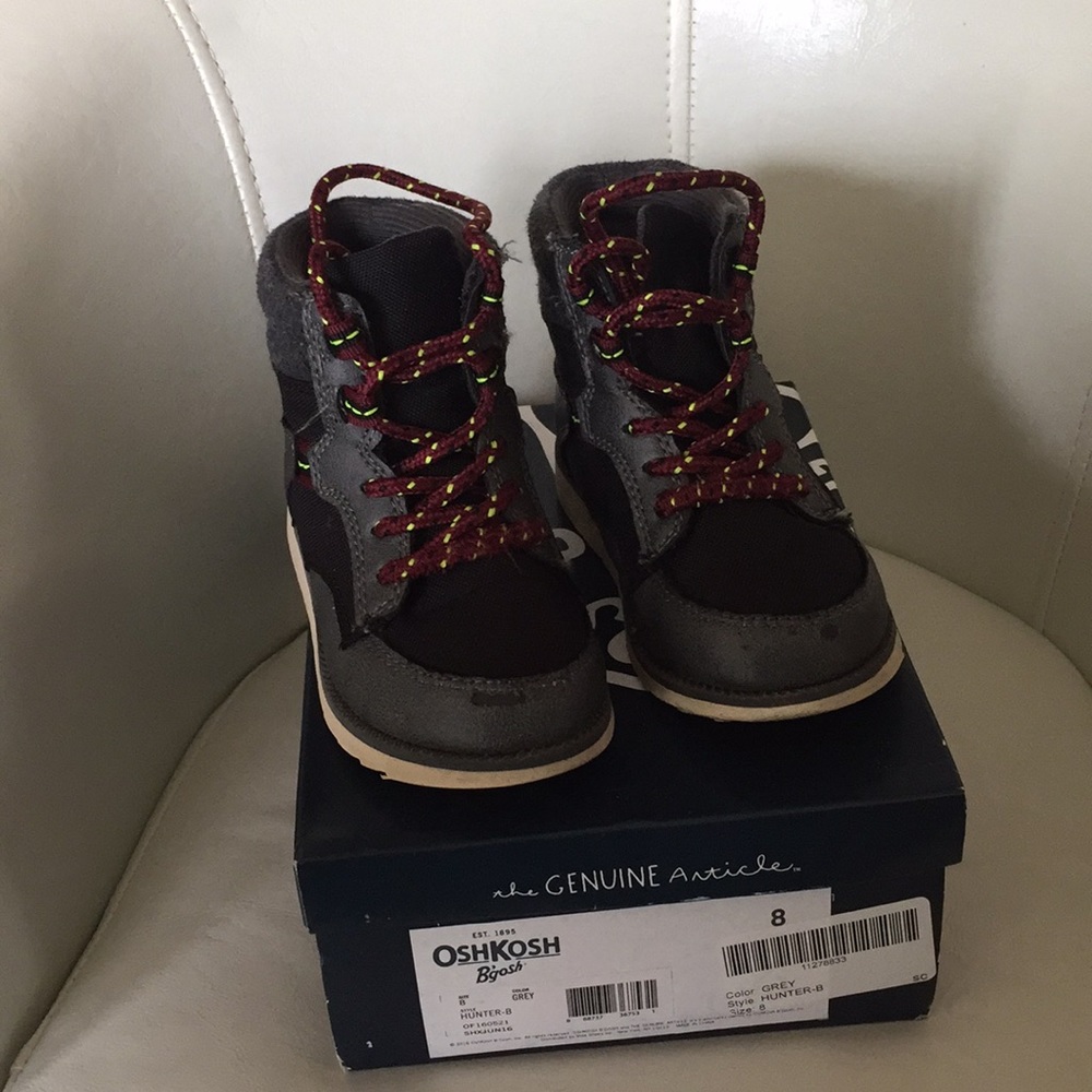 Oshkosh B’gosh toddler boy shoes